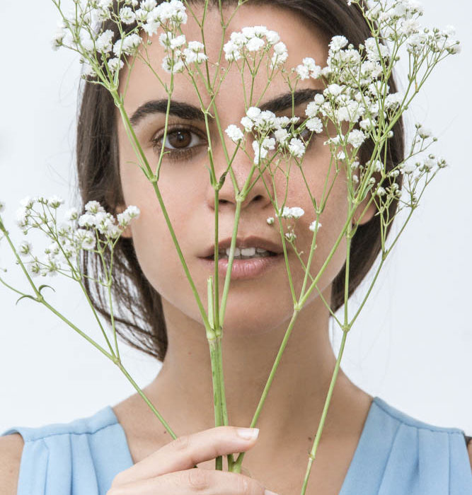 Portrait with flowers / Portret z kwiatami/ Ritratto con fiori