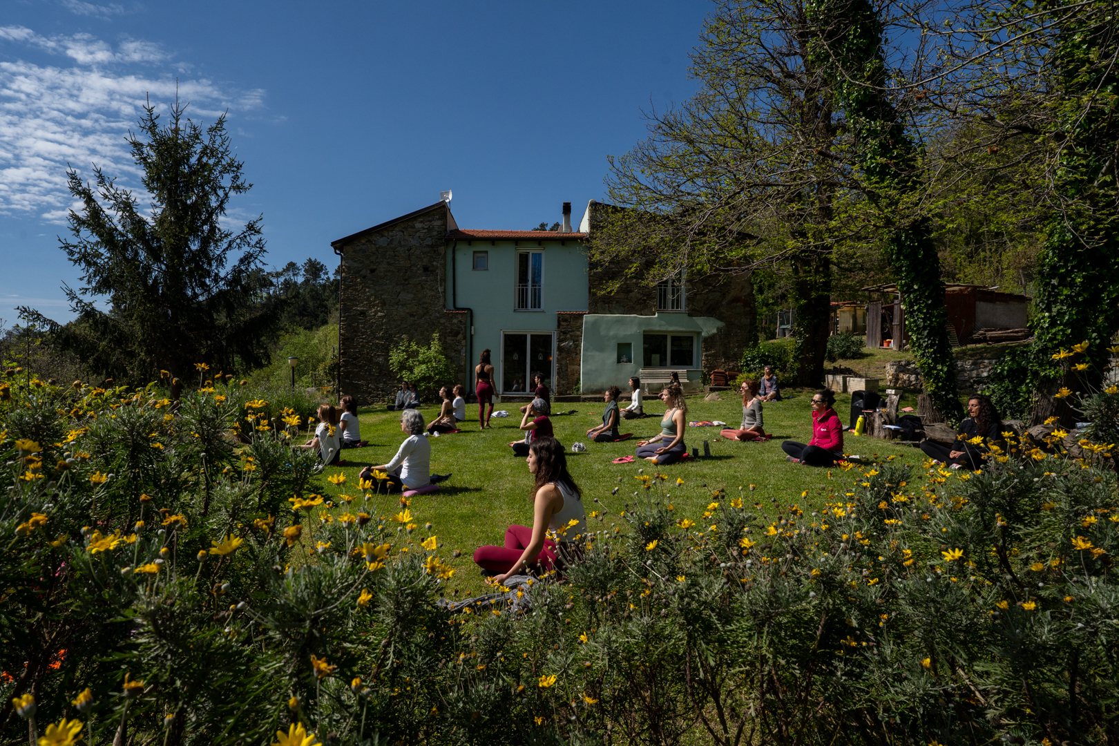 Warsztaty jogi we Włoszech / fotograf ślubny w Genui / ritiro yoga in Liguria