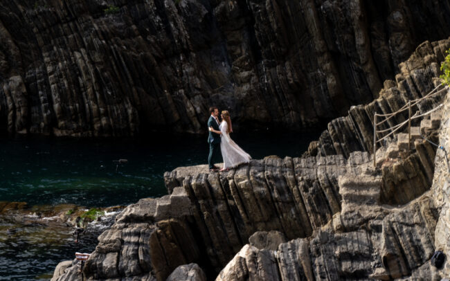 Lake Como elopement photographer / Fotograf ślubny Jezioro Como / fotografo matrimonio Cinque Terre