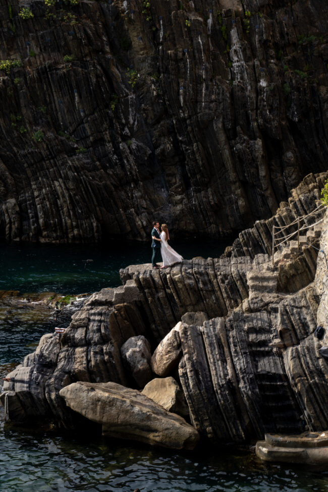 Lake Como elopement photographer / Fotograf ślubny Jezioro Como / fotografo matrimonio Cinque Terre