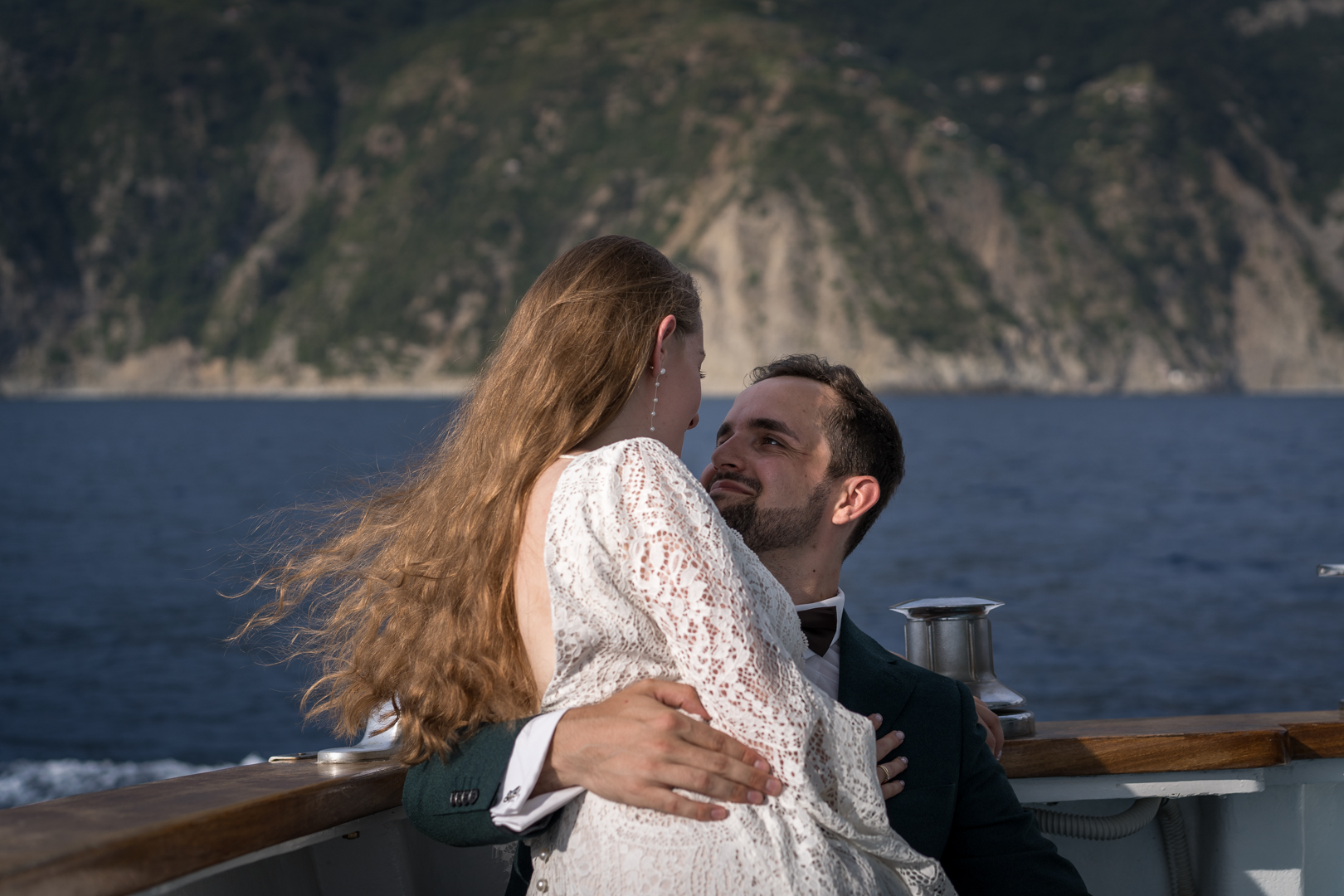 Lake Como elopement photographer / Fotograf ślubny Jezioro Como / fotografo matrimonio Cinque Terre