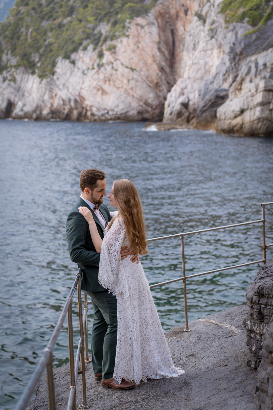 Lake Como elopement photographer / Fotograf ślubny Jezioro Como / fotografo matrimonio Cinque Terre
